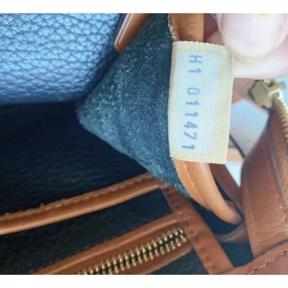 Dooney & Bourke Carpet Shoulder Bag Vintage Navy Blue & Tan Zippered - Picture 8 of 15